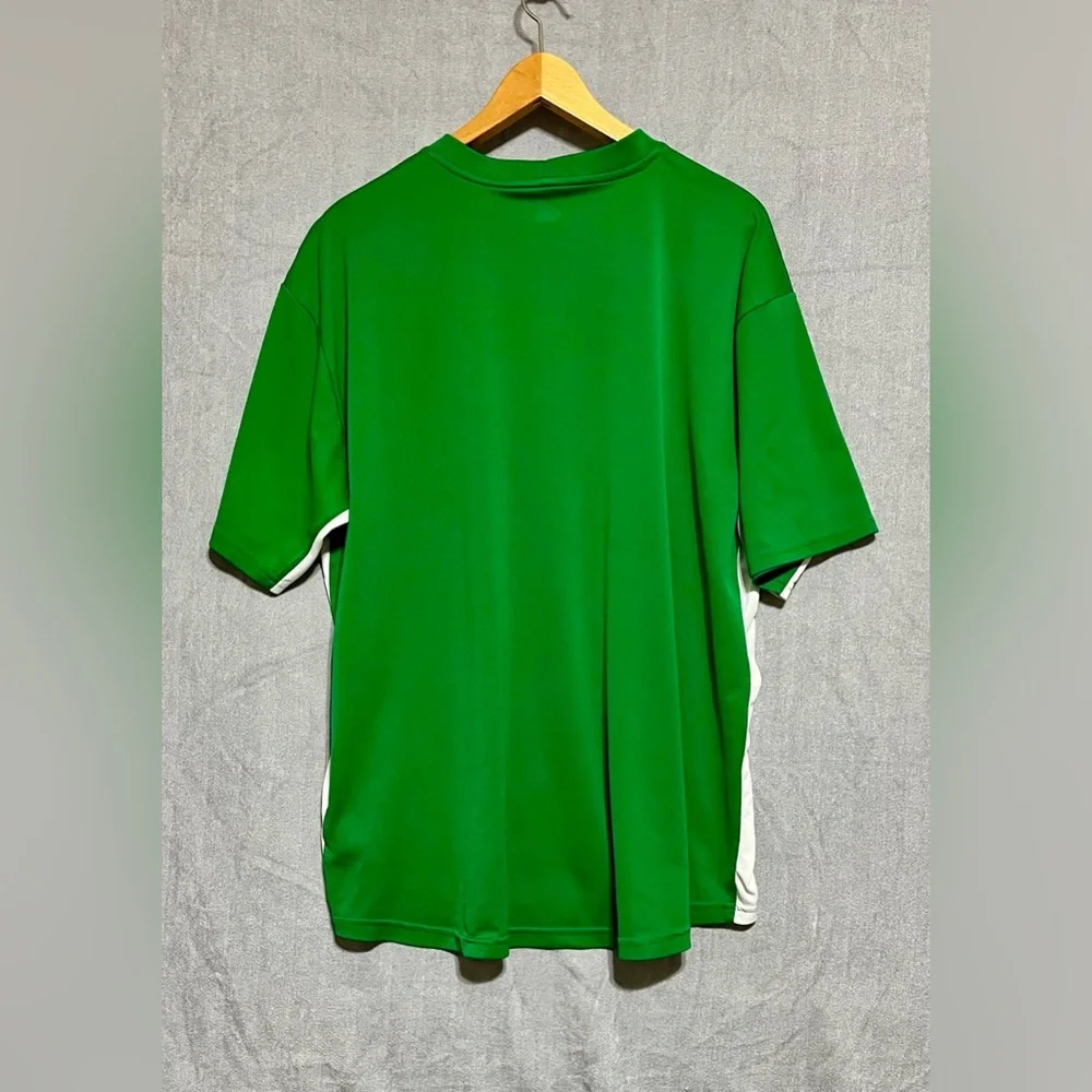 Nike Men's Green and‎ White Short Sleeve Tee - Picture 2 of 7